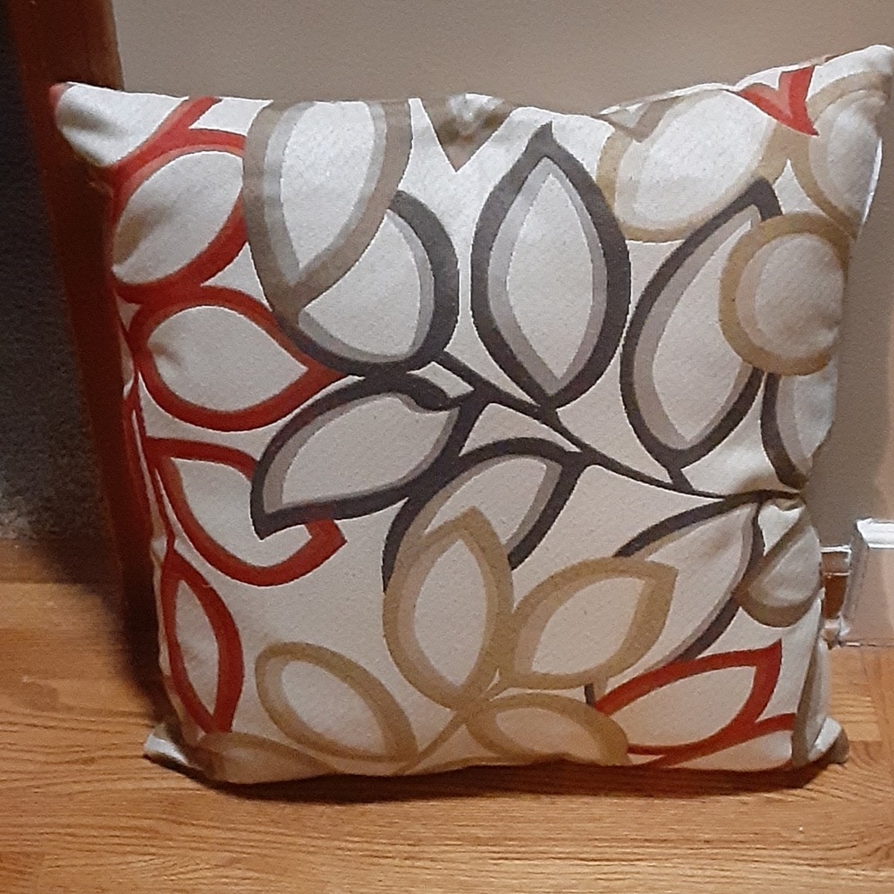 Bed Bath & Beyond Leaf Pillow